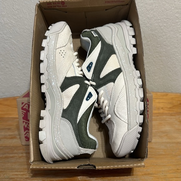 Vans Amazon Trailhead Sneakers Trk Buttercream men’s size 7.5 or women’s size 9 - Picture 9 of 11